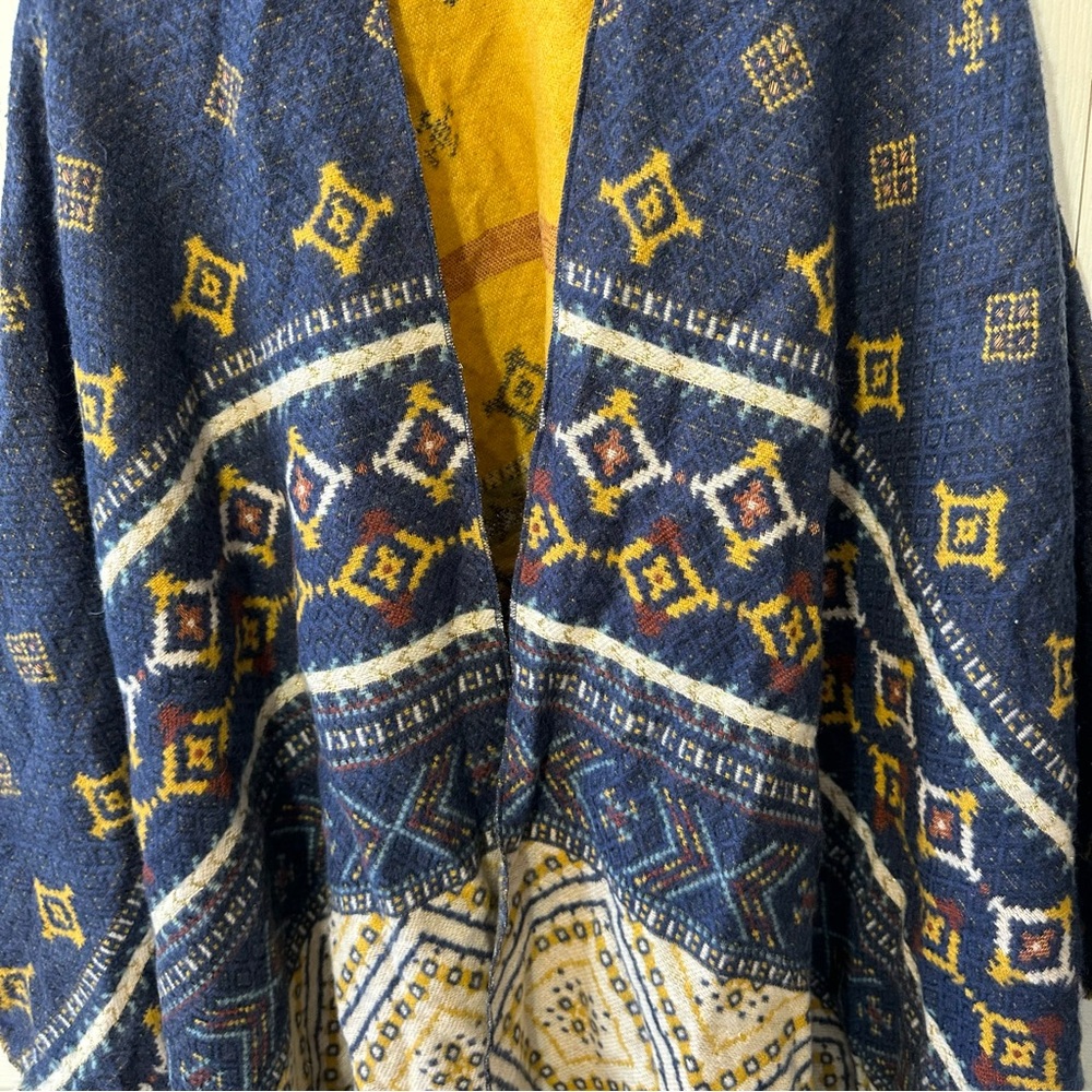 World Market Metallic Boho Fringe Shawl Open Front Poncho Duster Womens OS - Picture 3 of 8